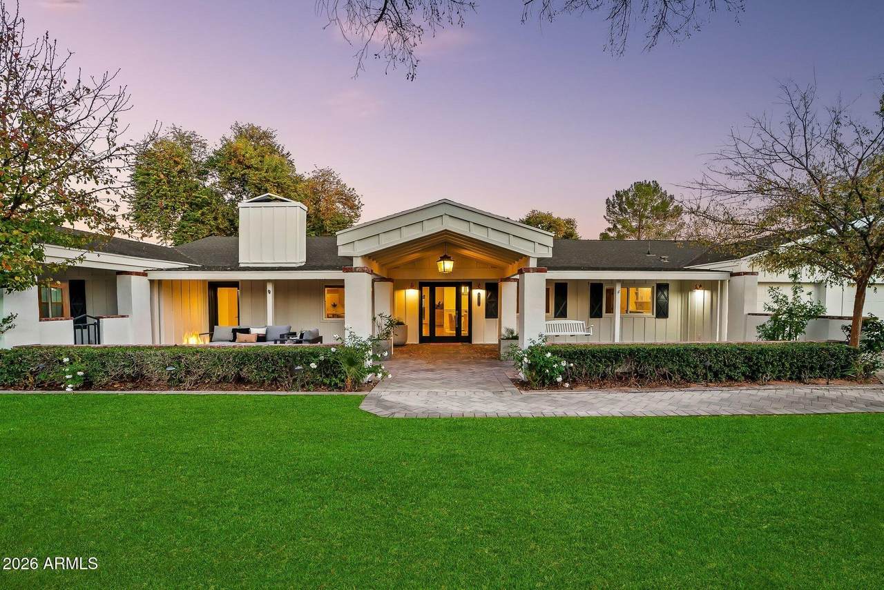 3131 53RD Place - Photo 1