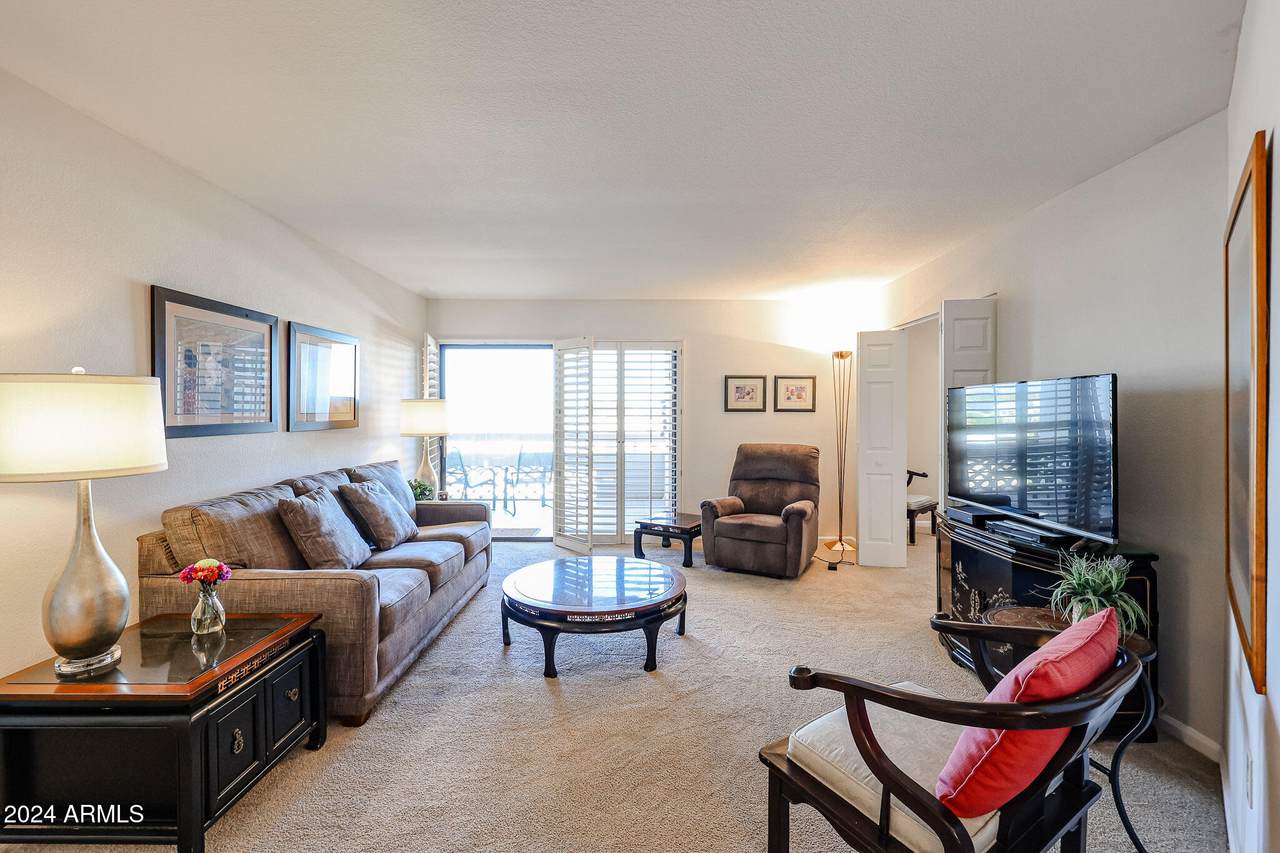 17404 99TH Avenue - Photo 1