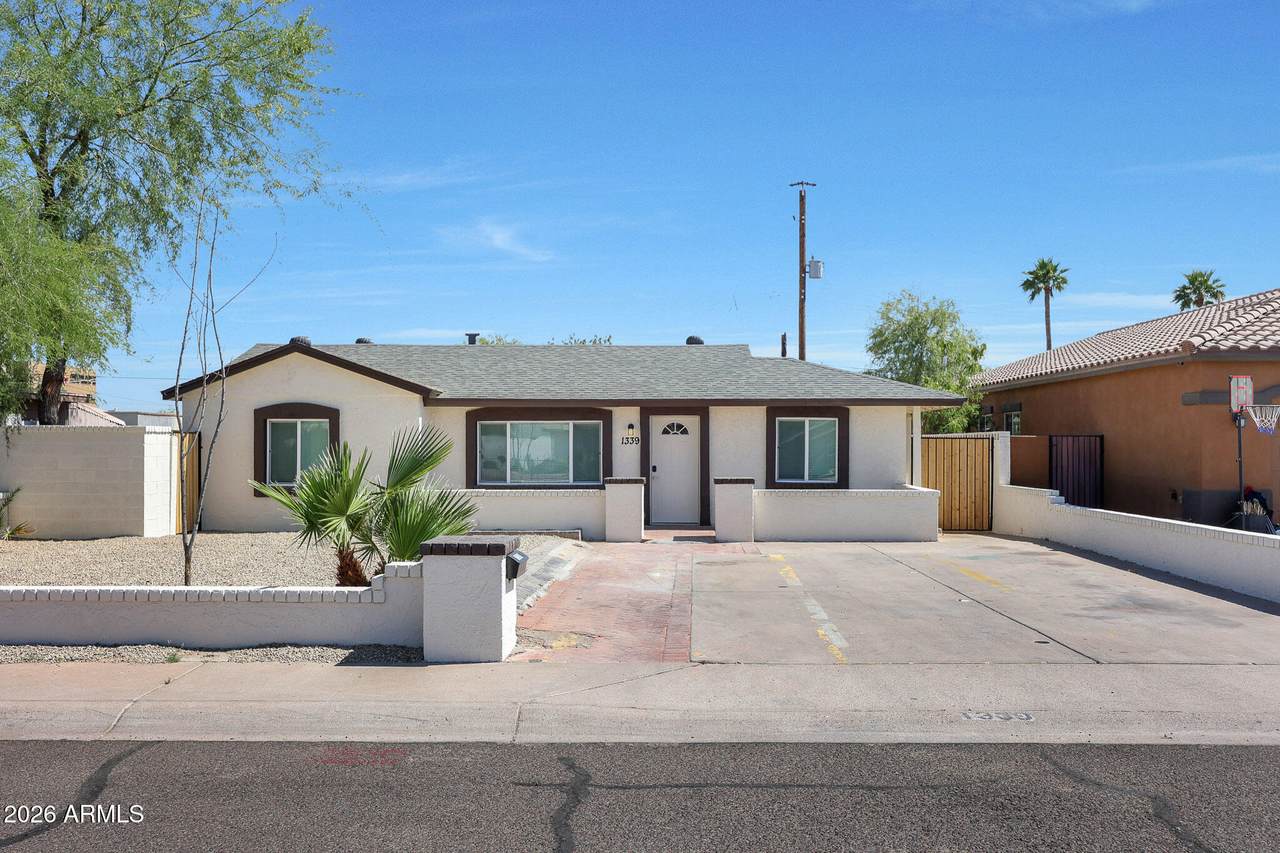 1339 Glenrosa Avenue - Photo 1