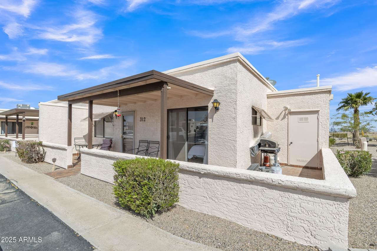 312 Lancaster Court - Photo 1