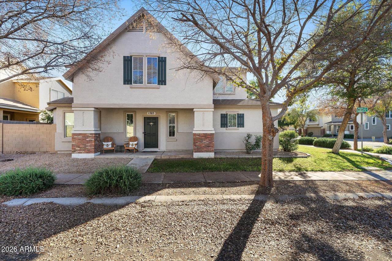 1383 Pheasant Drive - Photo 1