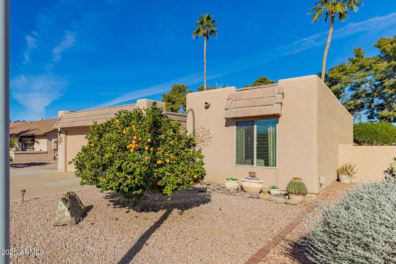 9474 Sun Lakes Boulevard - Photo 1