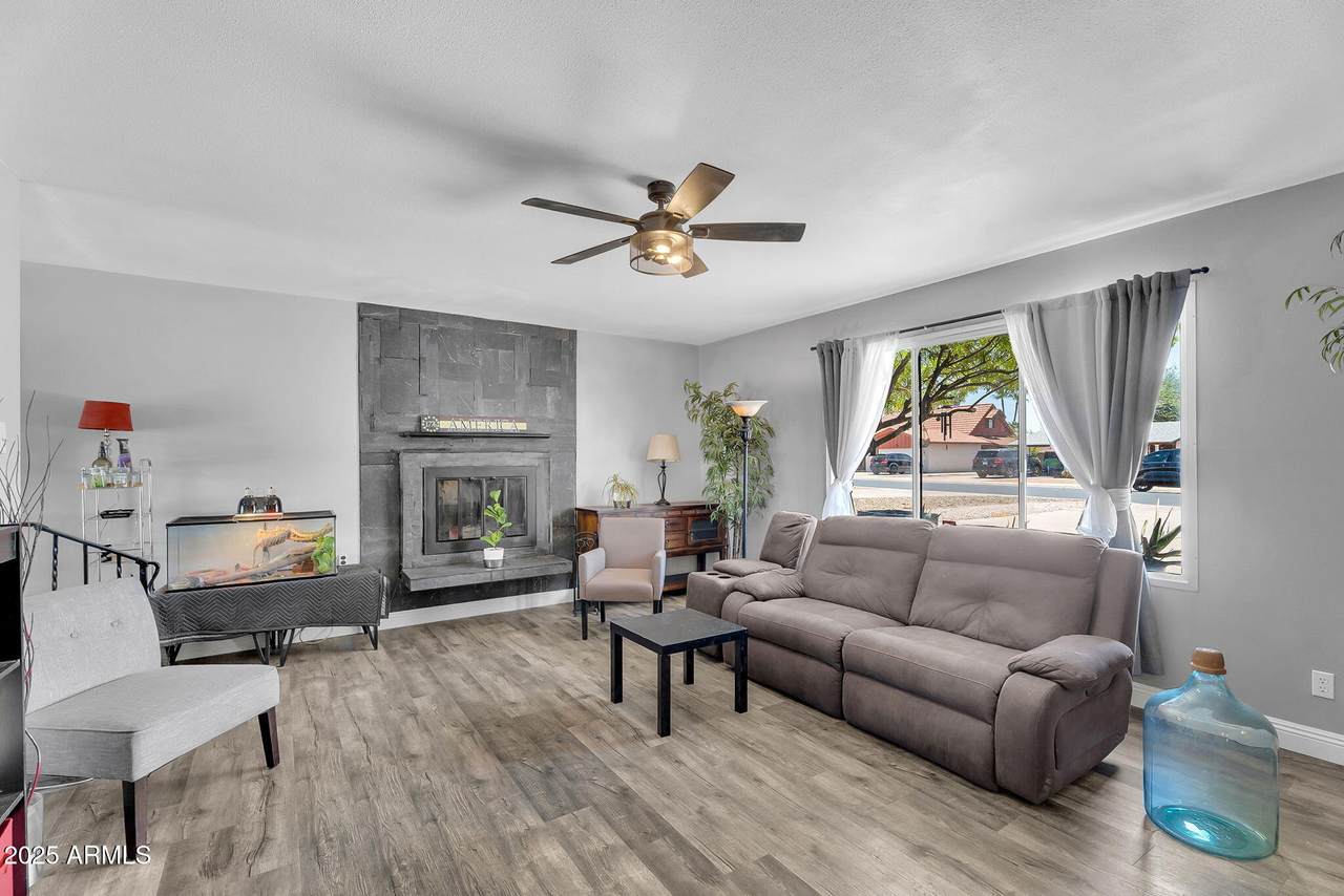 122 Hermosa Drive - Photo 1