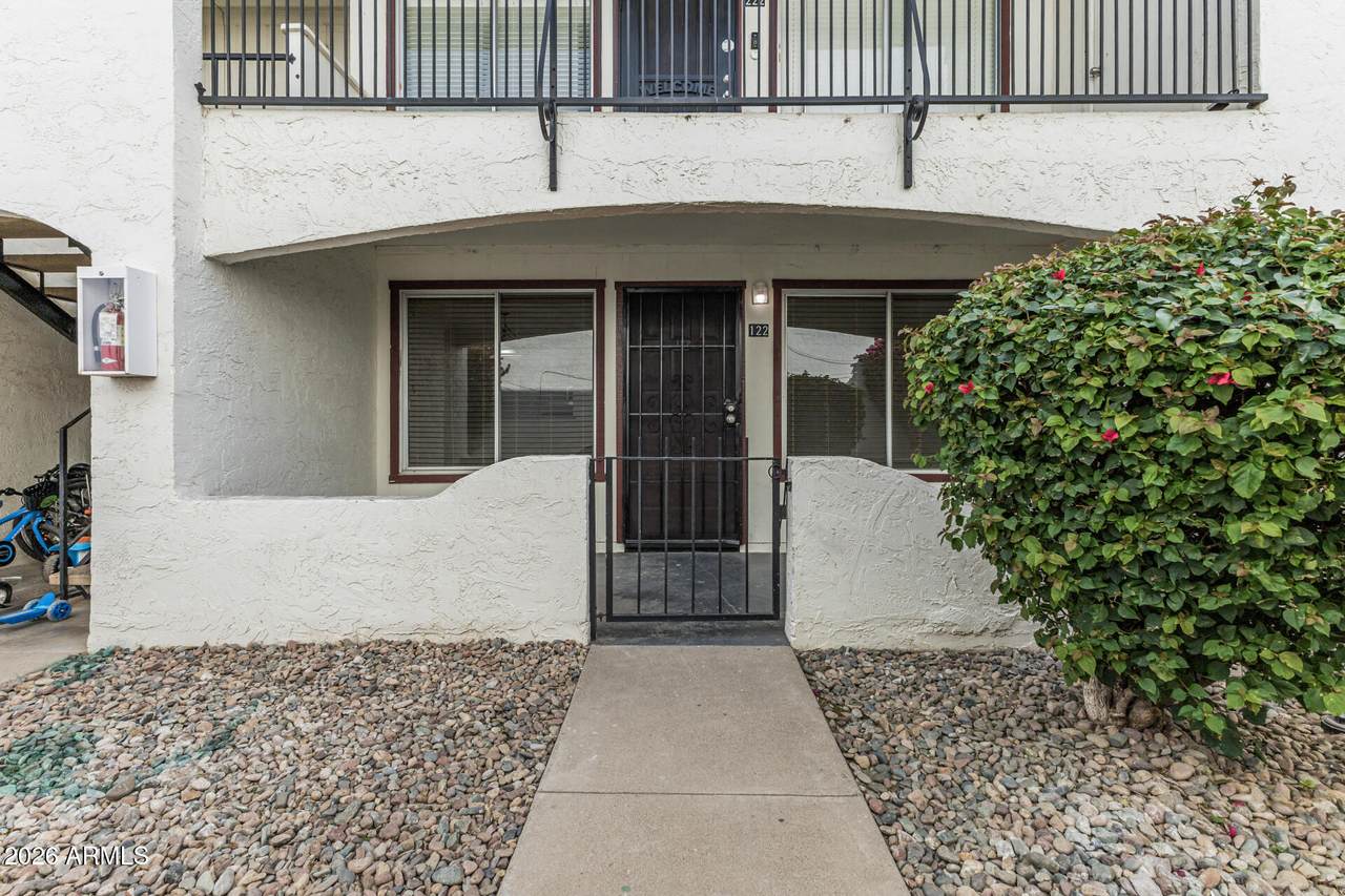 240 Old Litchfield Road - Photo 1