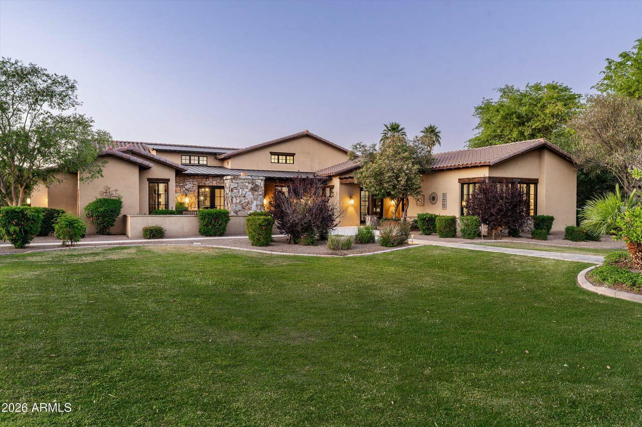 4610 Meadowview Drive - Photo 1