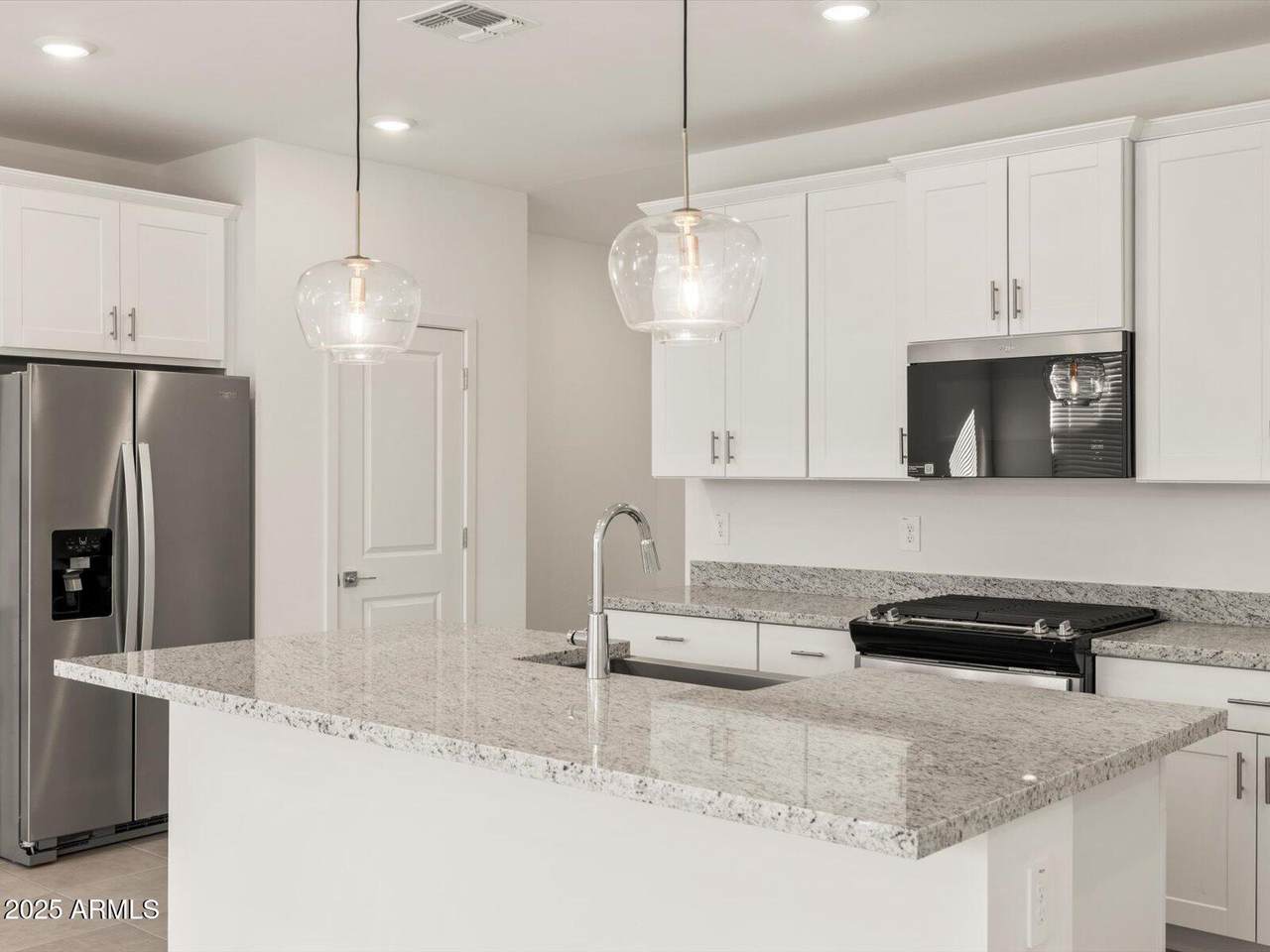 17617 Woodlands Avenue - Photo 1