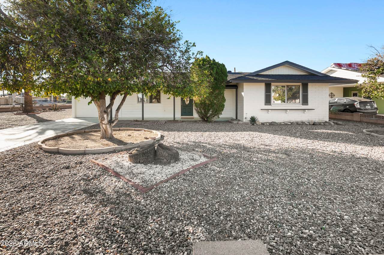 10602 103rd Avenue - Photo 1