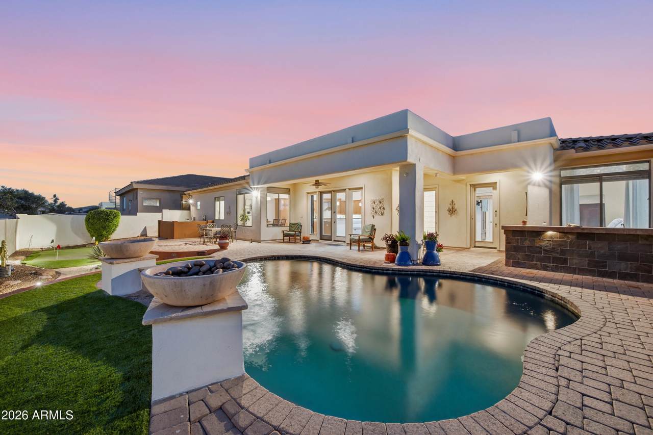 1516 South Mountain Avenue - Photo 1