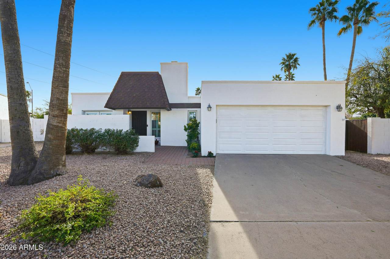 633 Calavar Road - Photo 1