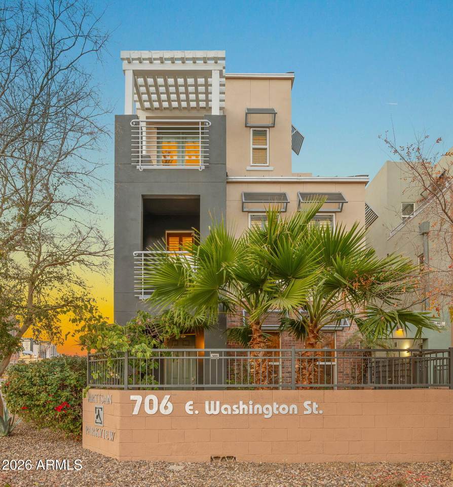 706 Washington Street - Photo 1