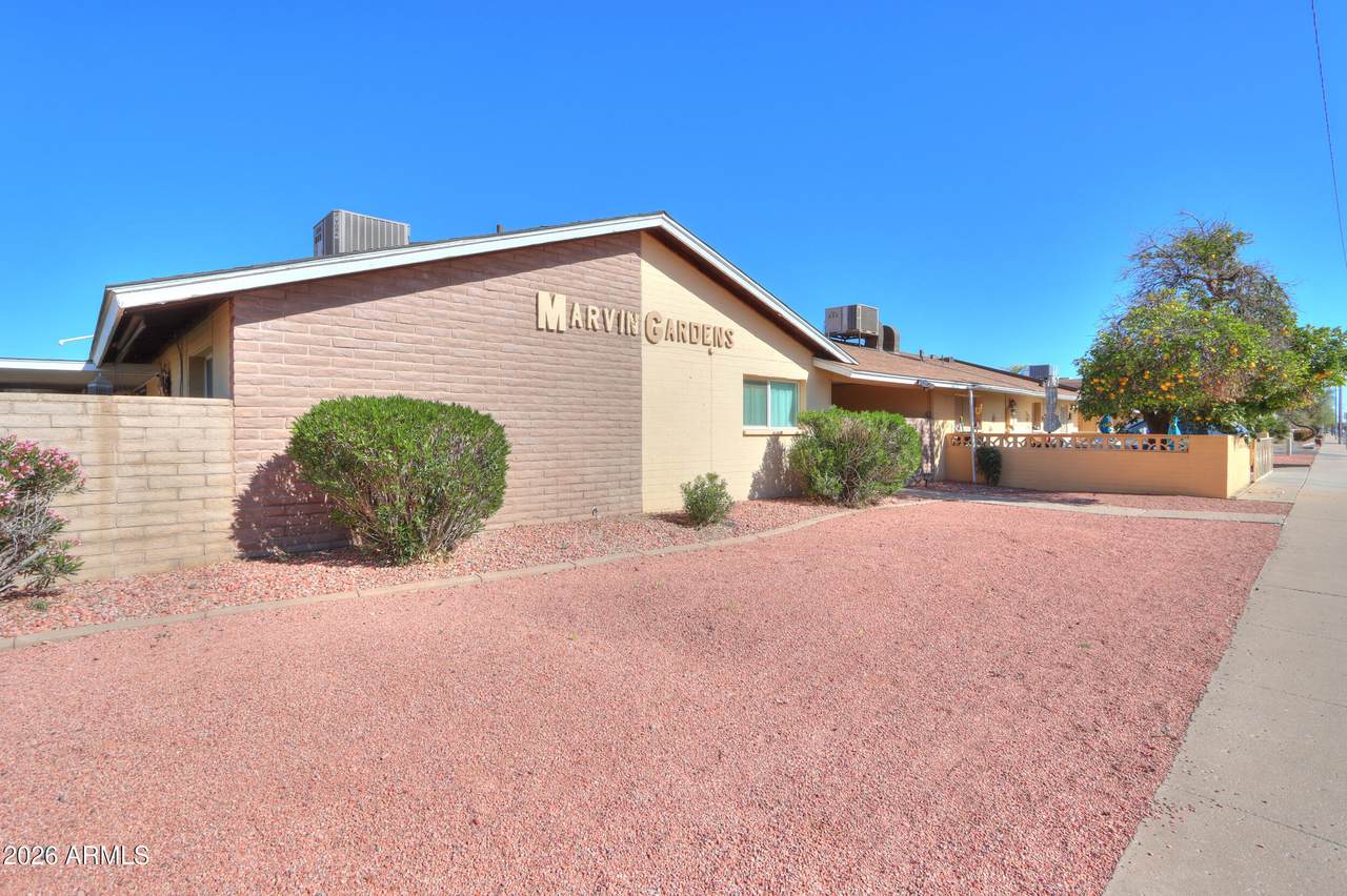 711 Laurel Drive - Photo 1