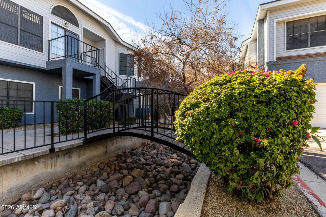 8888 47TH Avenue - Photo 1