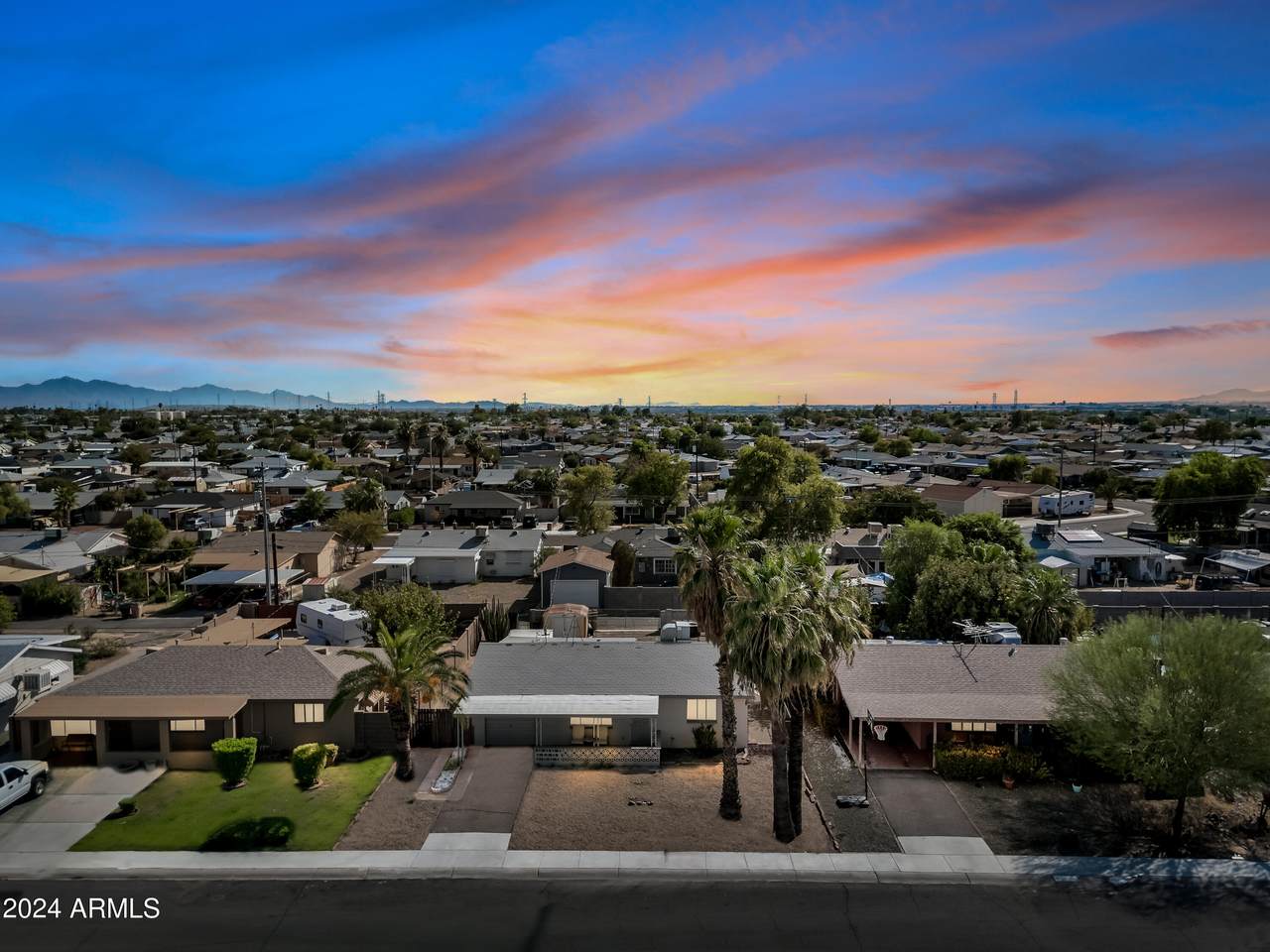 11131 Hollywood Avenue - Photo 1