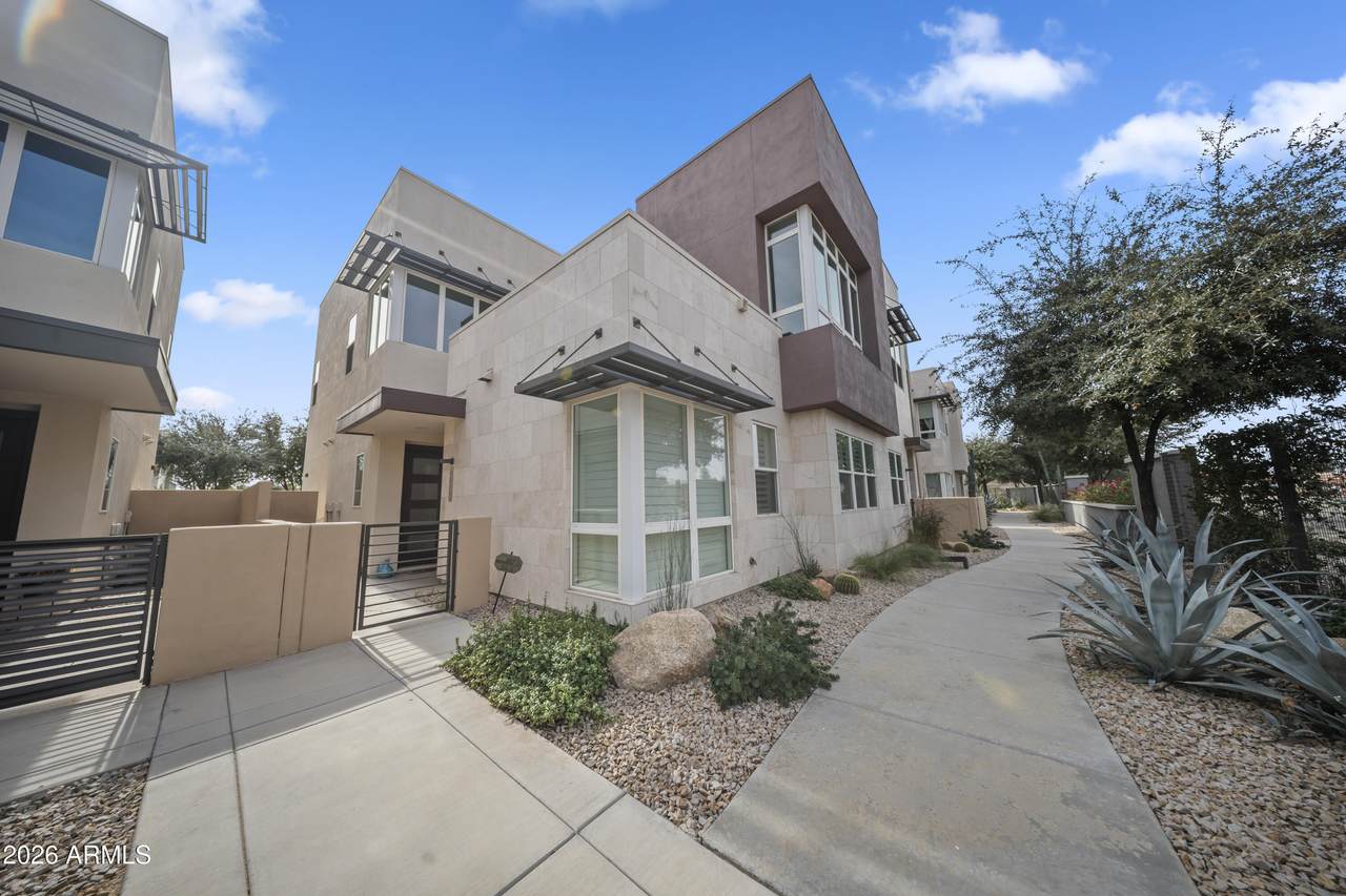 9001 San Victor Drive - Photo 1