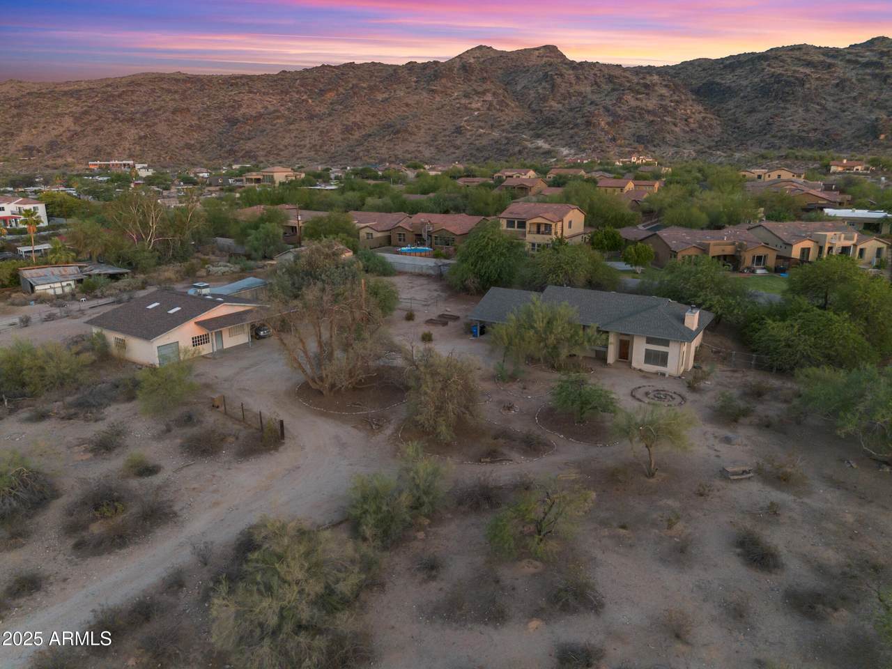 2315 South Mountain Avenue - Photo 1