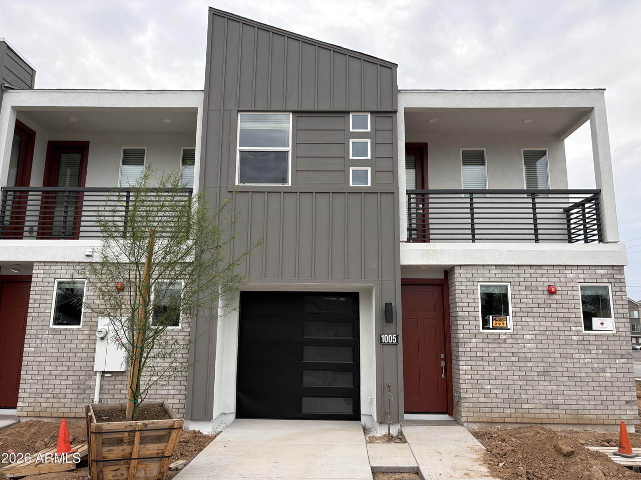 1017 Pasadena Avenue - Photo 1