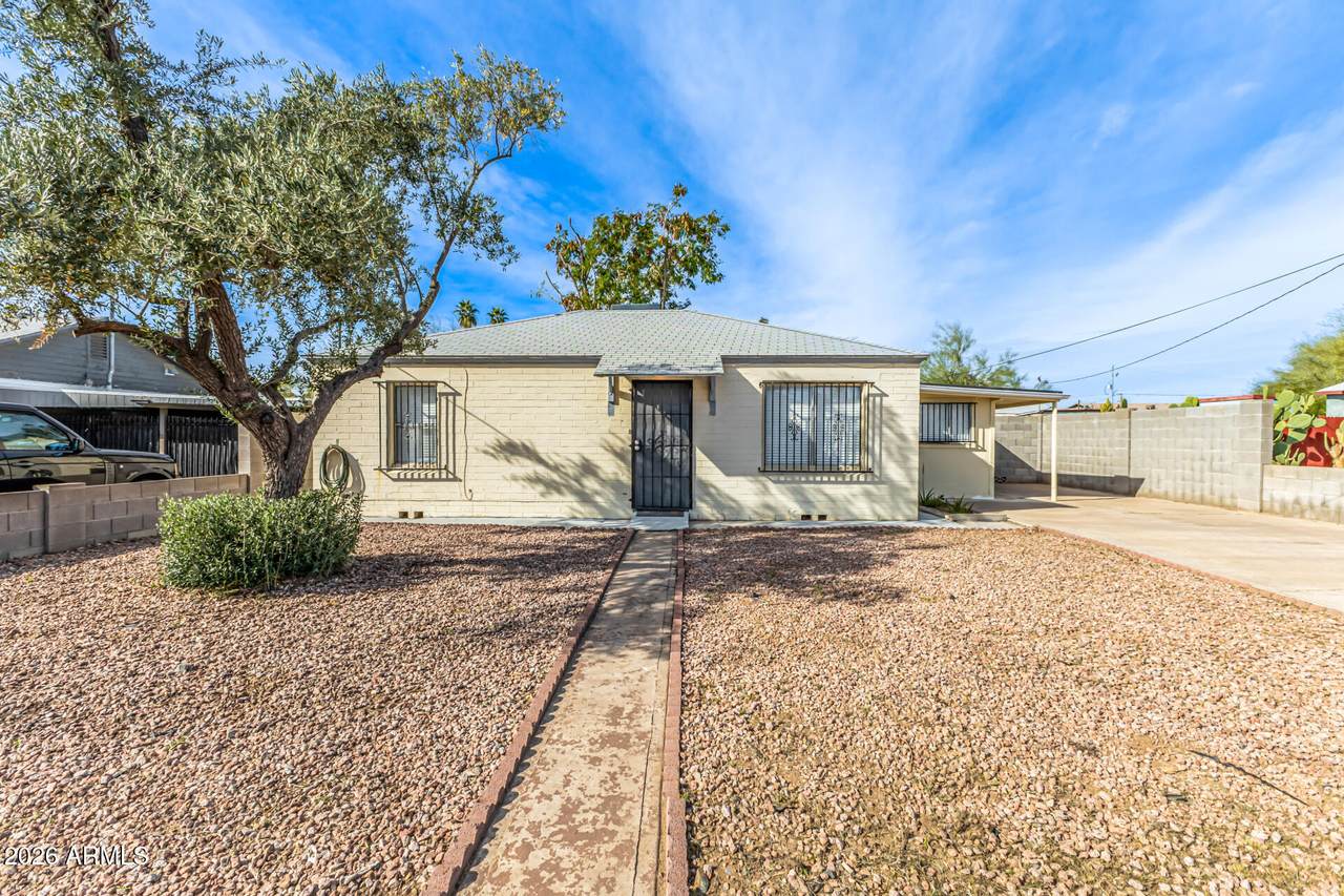 8920 10TH Street - Photo 1