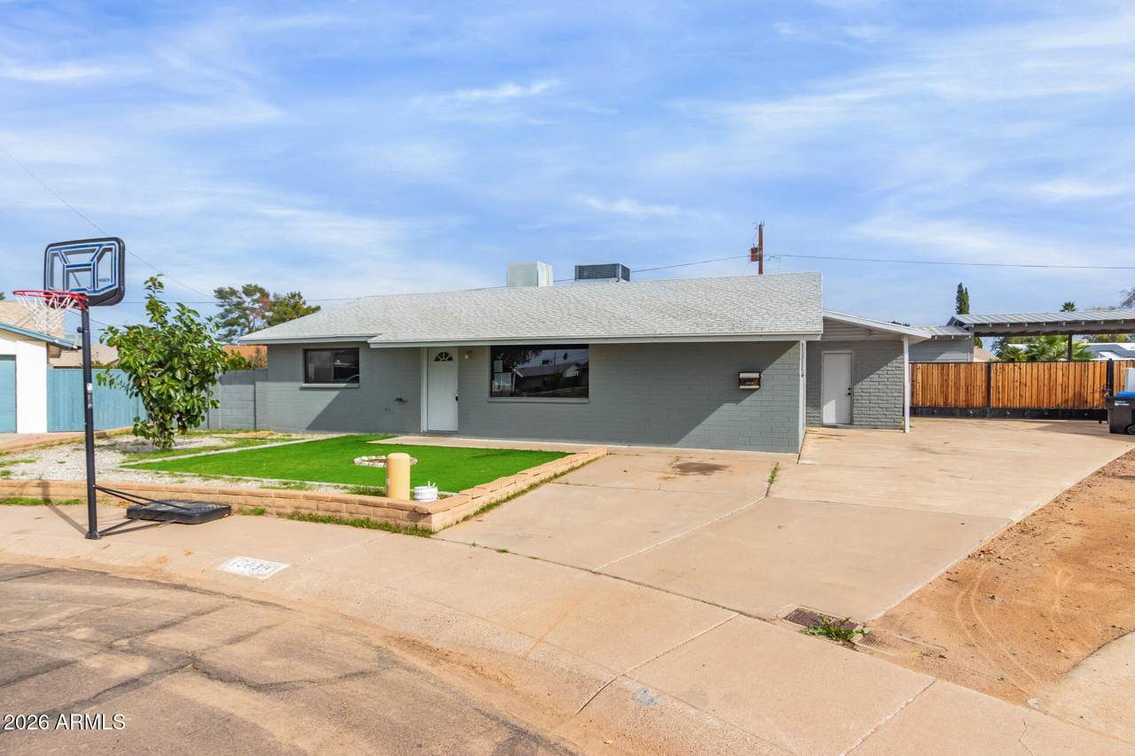 15039 24TH Place - Photo 1