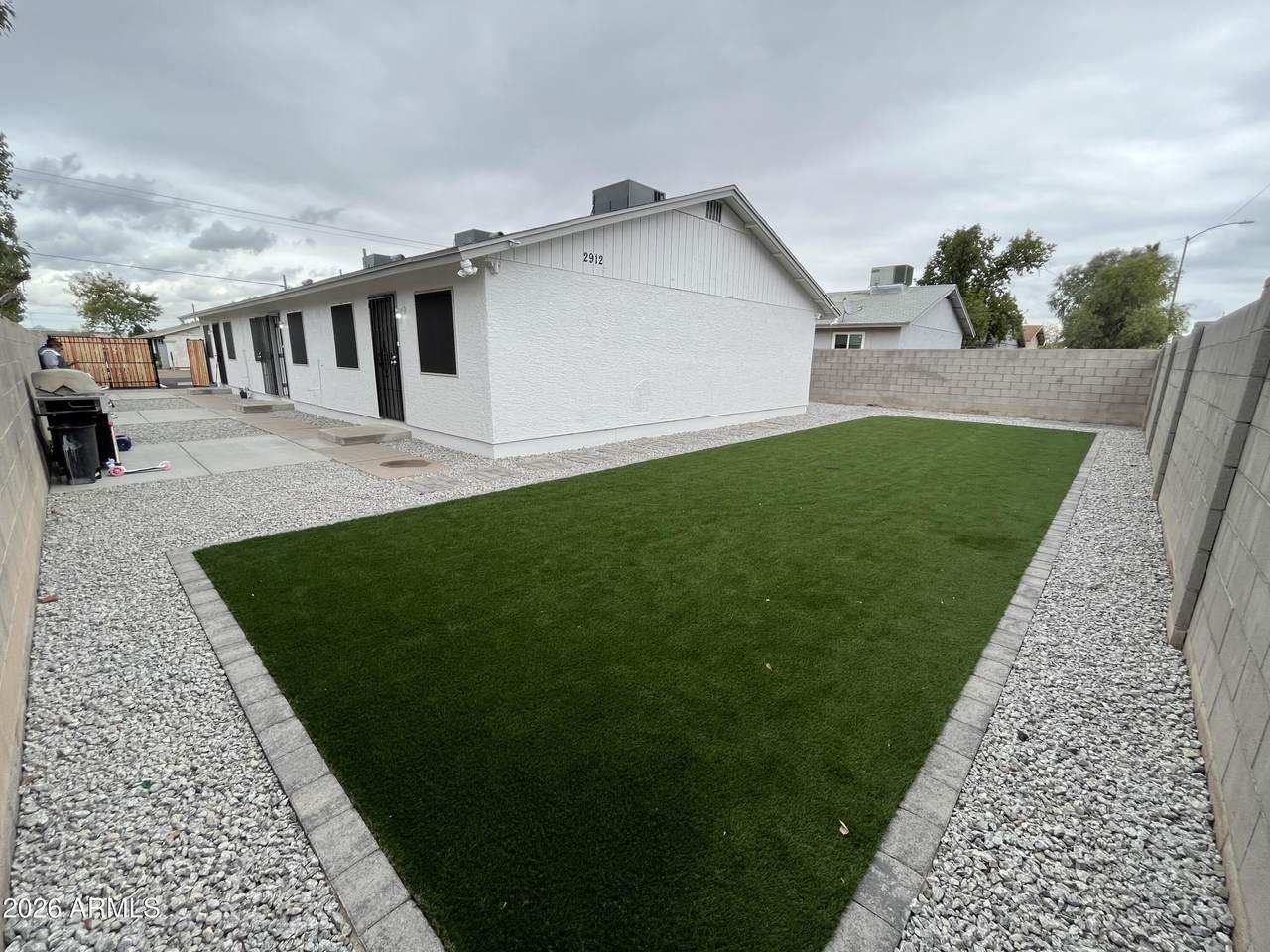 2912 Roeser Road - Photo 1