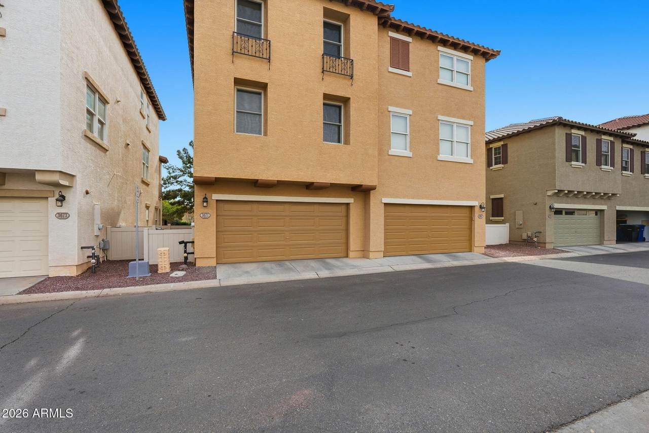3671 Leslie Drive - Photo 1