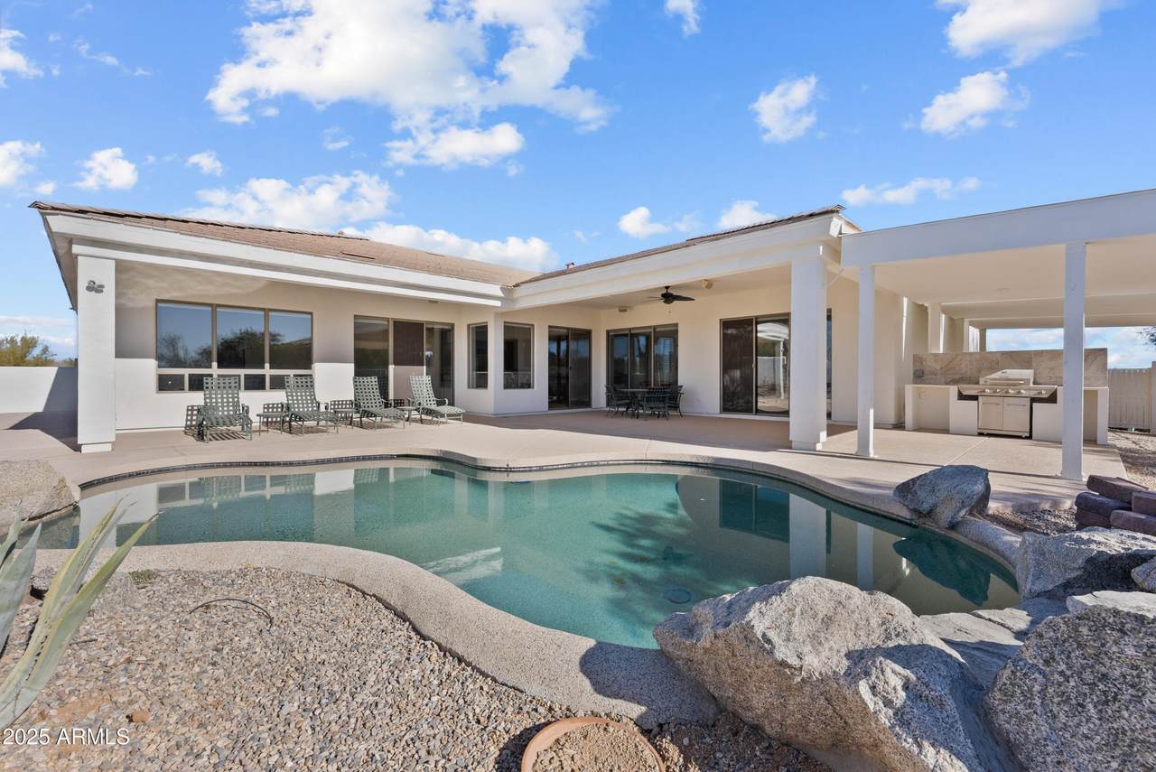 13814 Yolantha Street - Photo 1