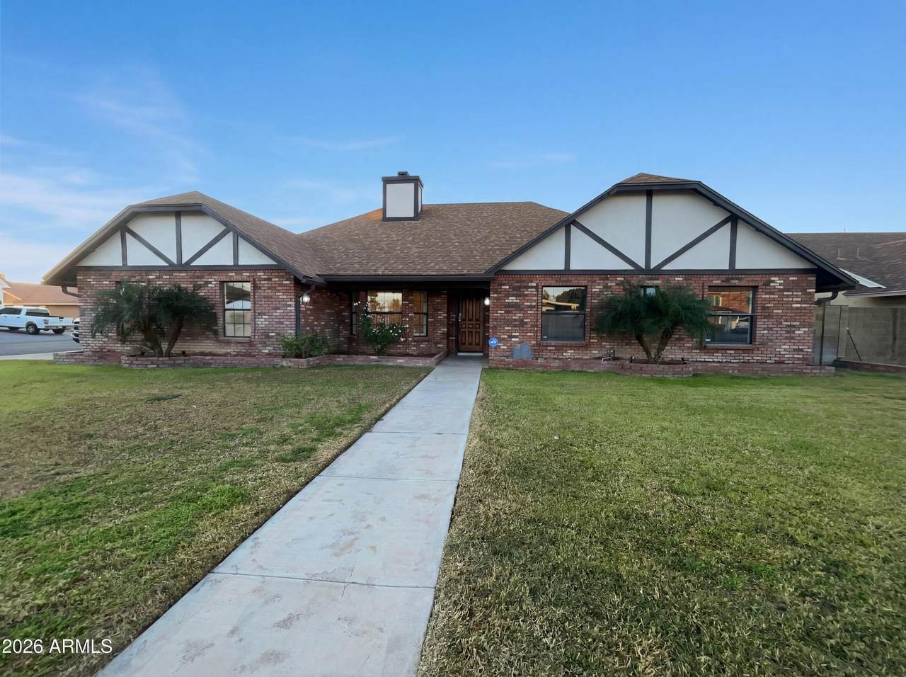 1823 Juniper Circle - Photo 1