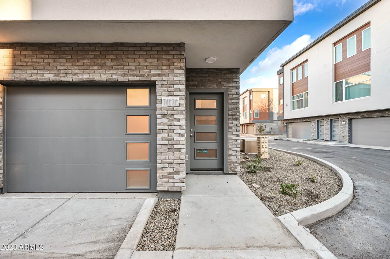 1023 5TH Street - Photo 1