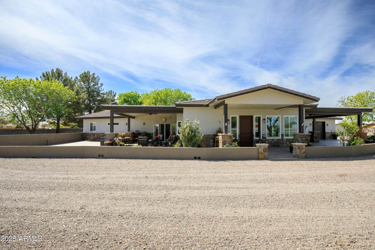 15218 San Tan Boulevard - Photo 1