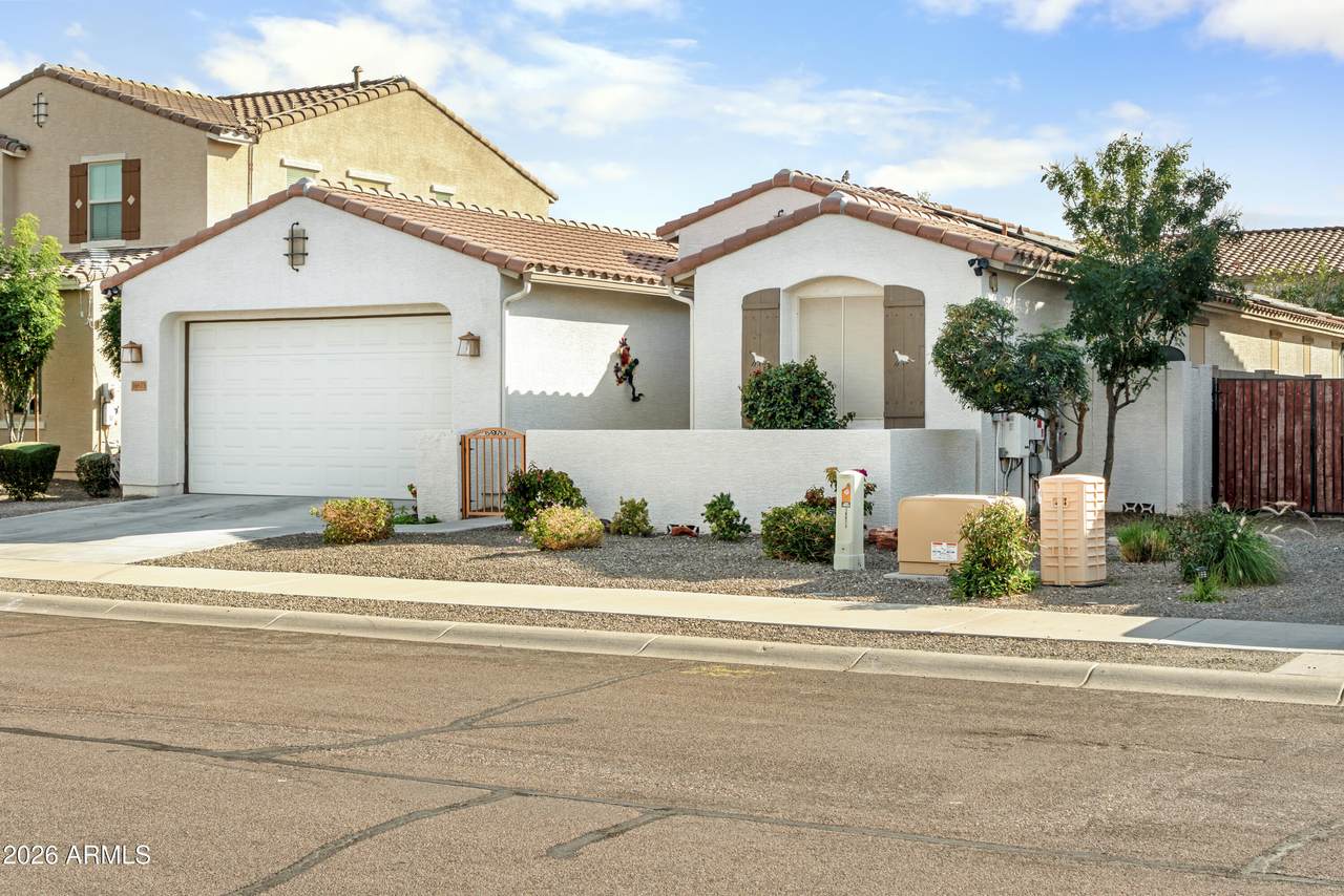 16873 Woodlands Avenue - Photo 1