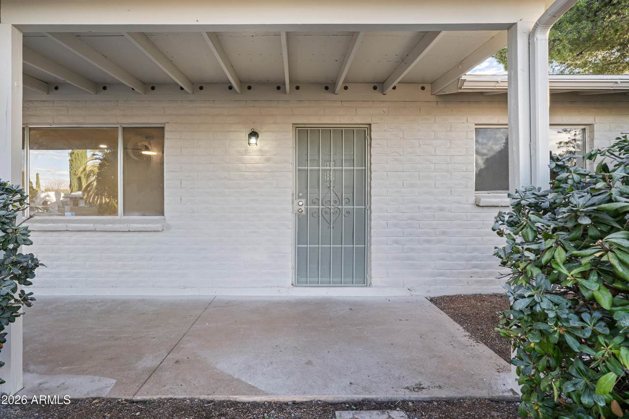 522 Phillip Drive - Photo 1