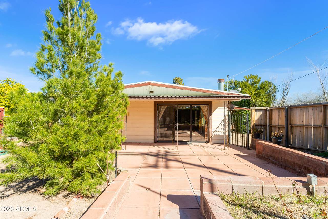 104 Allen Street - Photo 1