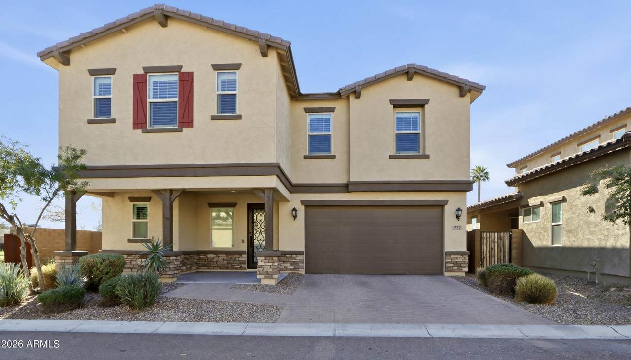 227 Beatryce Street - Photo 1