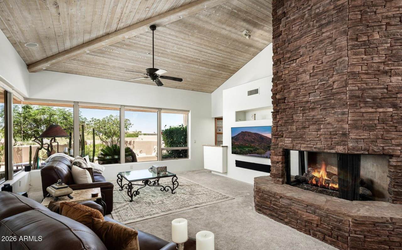 10598 Tamarisk Way - Photo 1