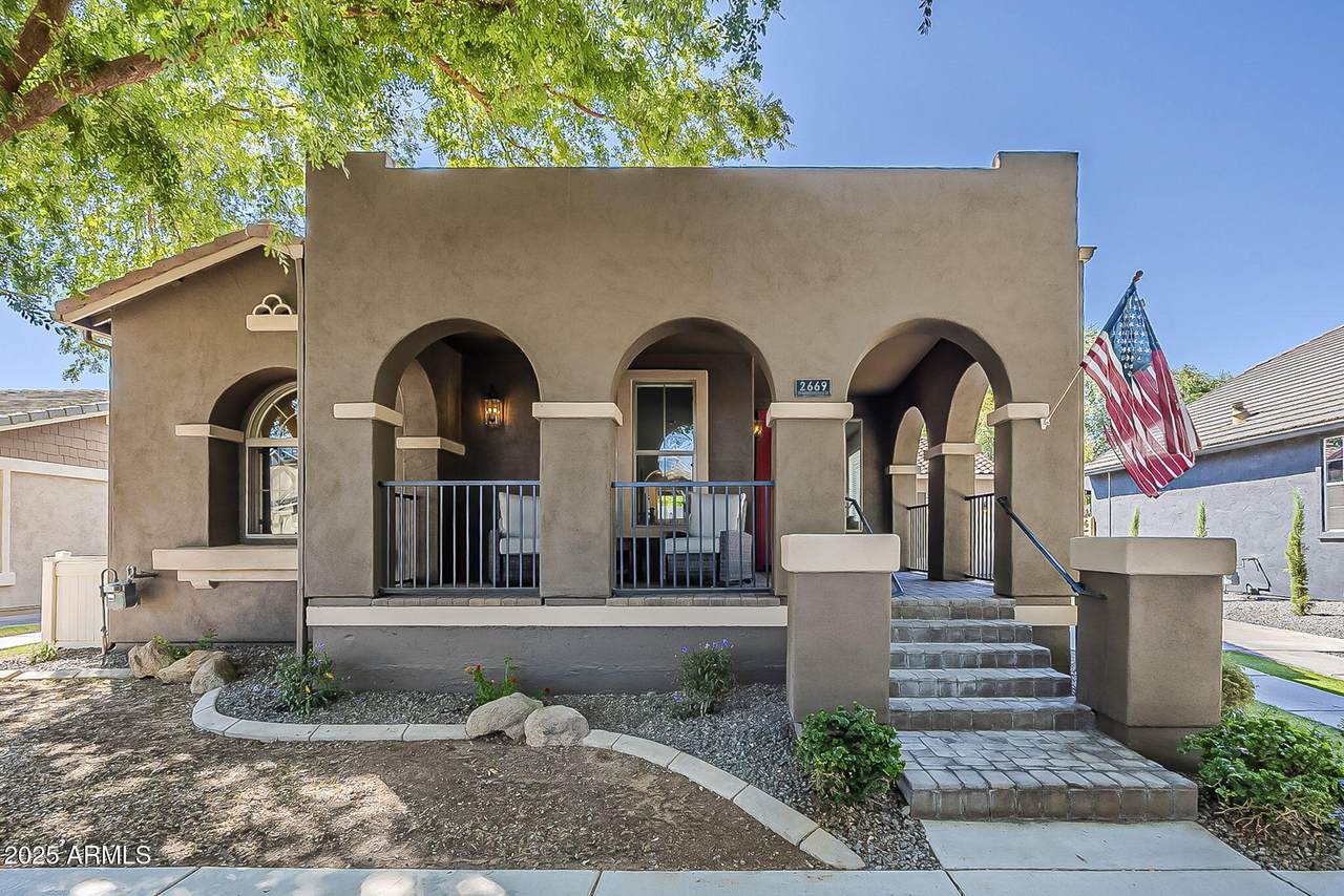 2669 Tamarisk Street - Photo 1