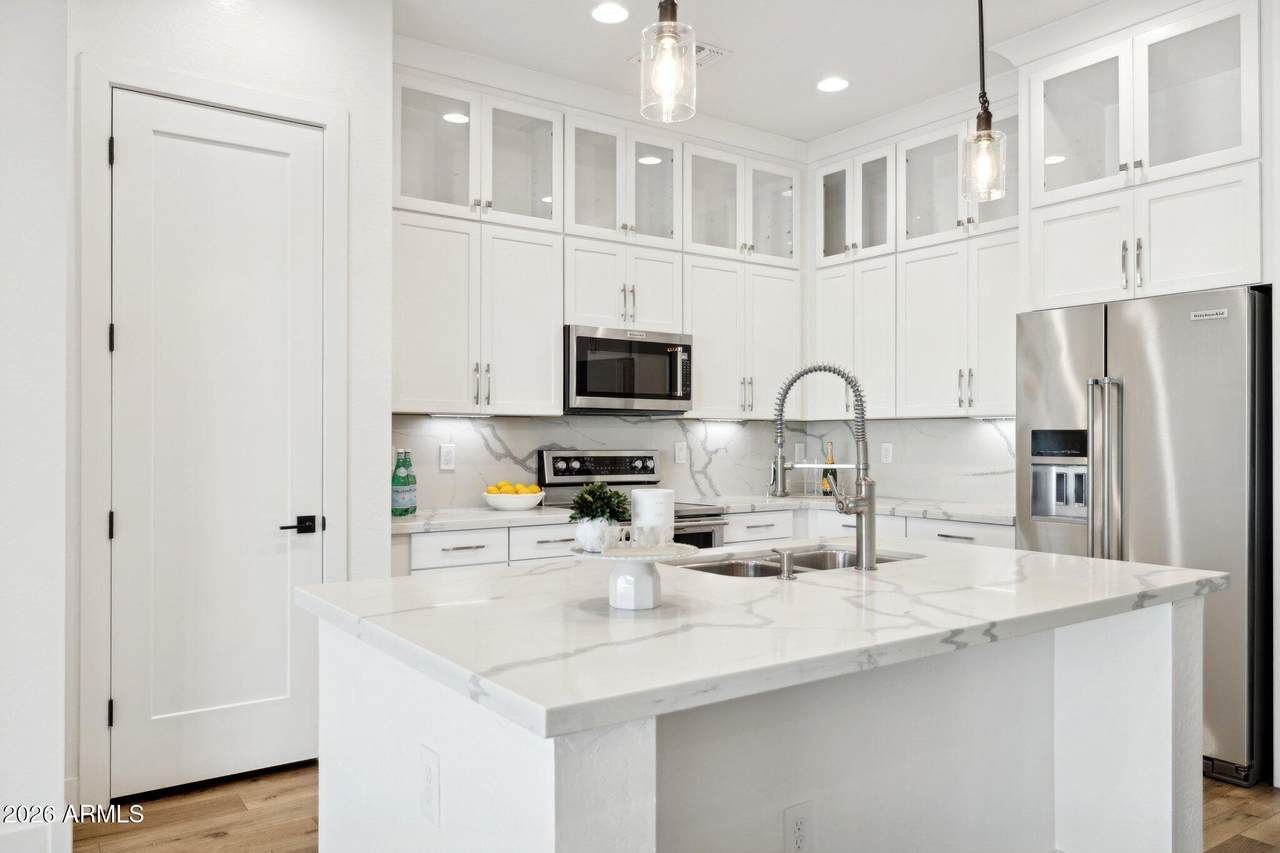 6565 Thomas Road - Photo 1