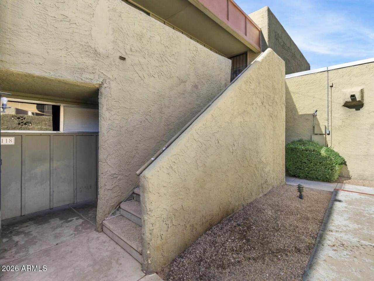 https://bt-photos.global.ssl.fastly.net/armls/orig_boomver_1_6983994-2.jpg