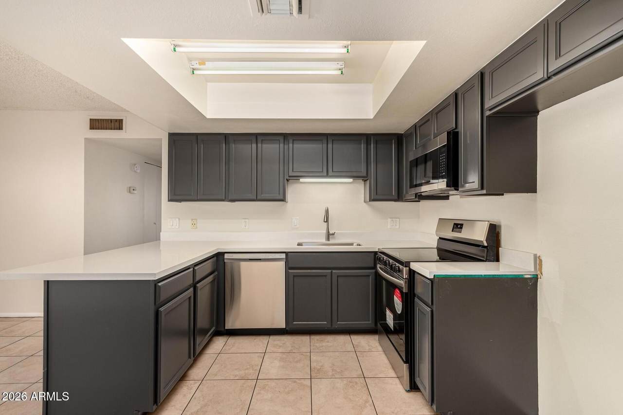 704 4TH Street - Photo 1
