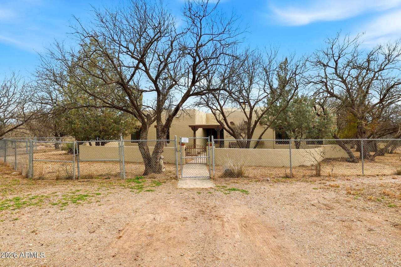 1366 Cottonwood Lane - Photo 1
