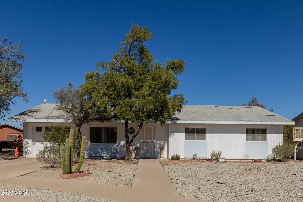 420 6TH Street - Photo 1