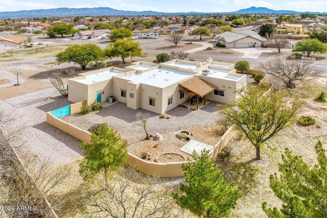 https://bt-photos.global.ssl.fastly.net/armls/1280_boomver_1_6985189-2.jpg