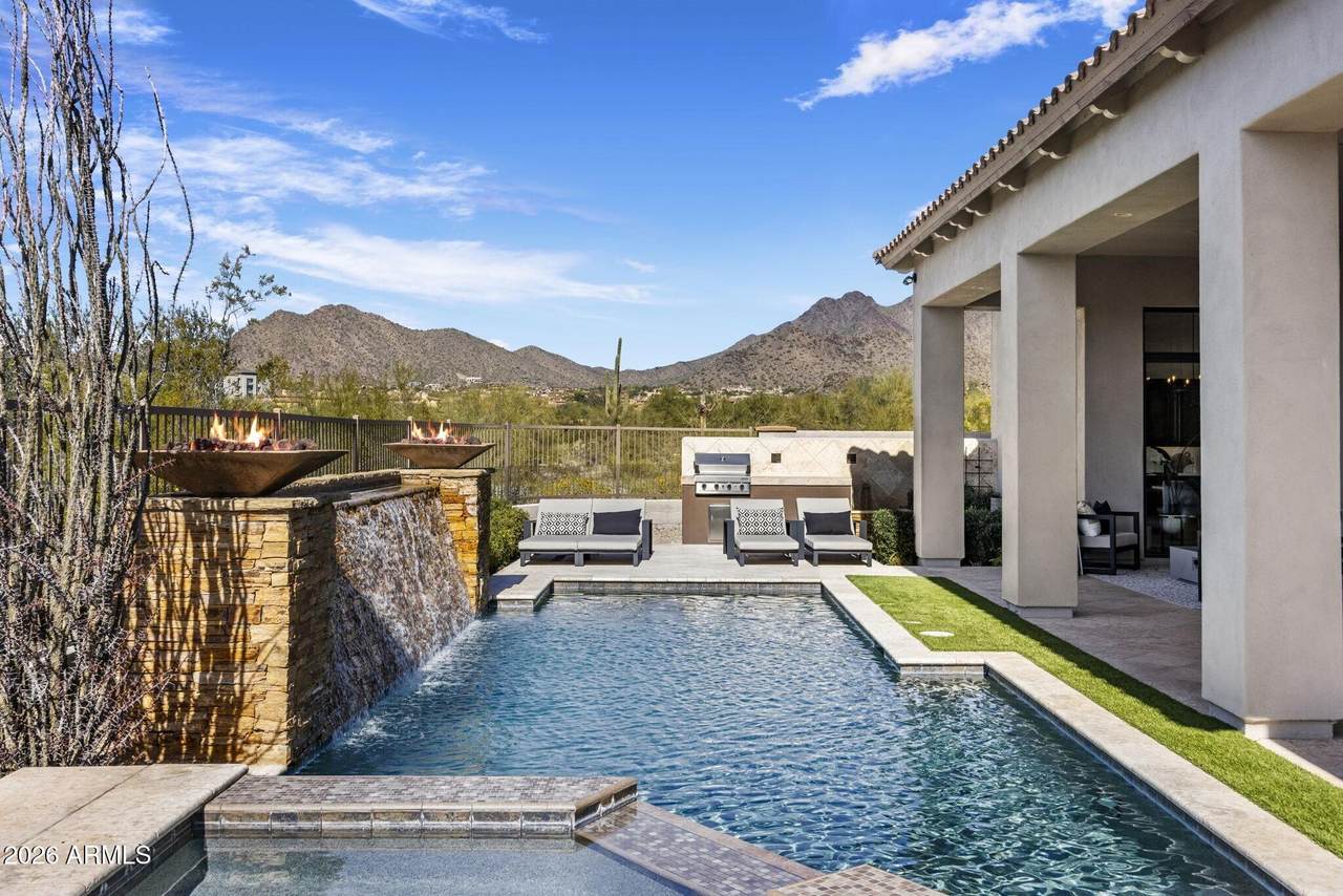 18126 100TH Street - Photo 1