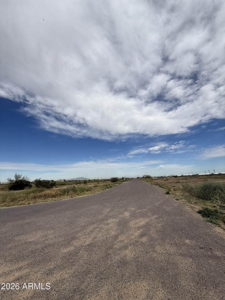 https://bt-photos.global.ssl.fastly.net/armls/1280_boomver_1_6985509-2.jpg