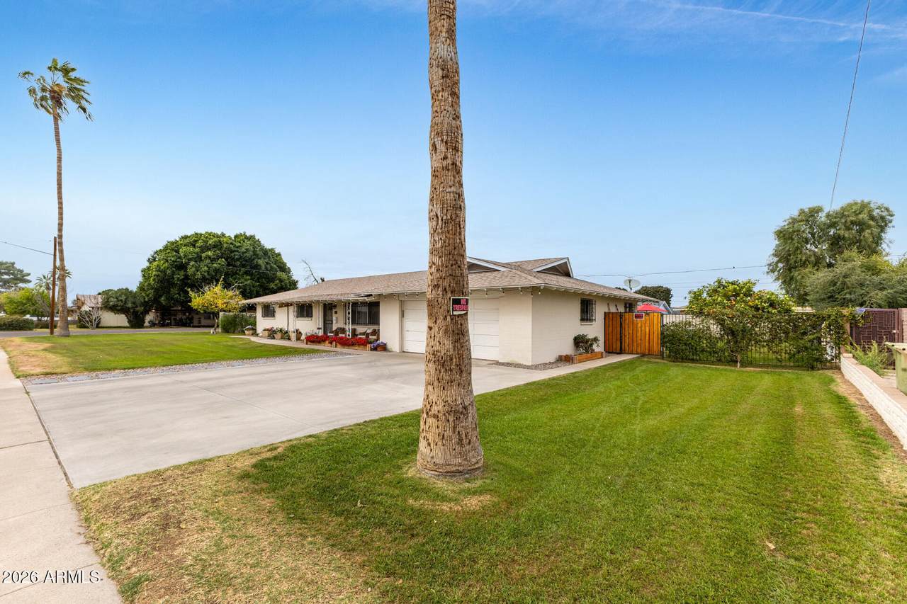5624 Morten Avenue - Photo 1