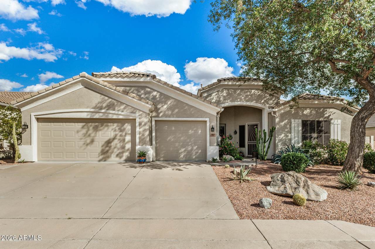 1527 Steele - Photo 1