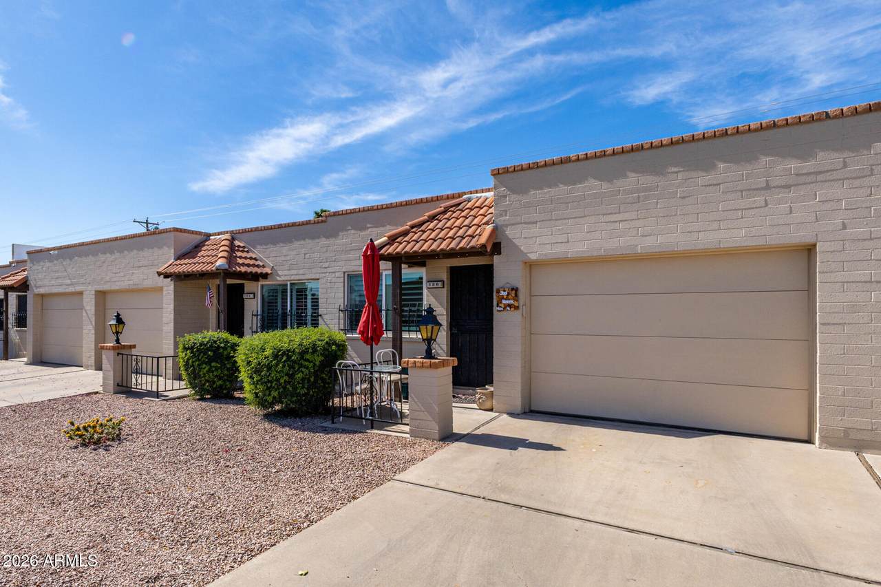 440 Parkcrest Street - Photo 1