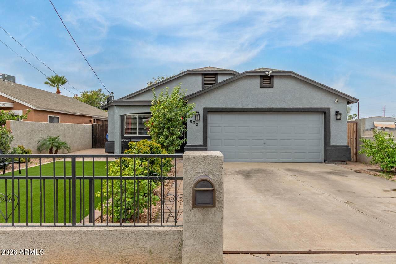 832 31st Ave Avenue - Photo 1