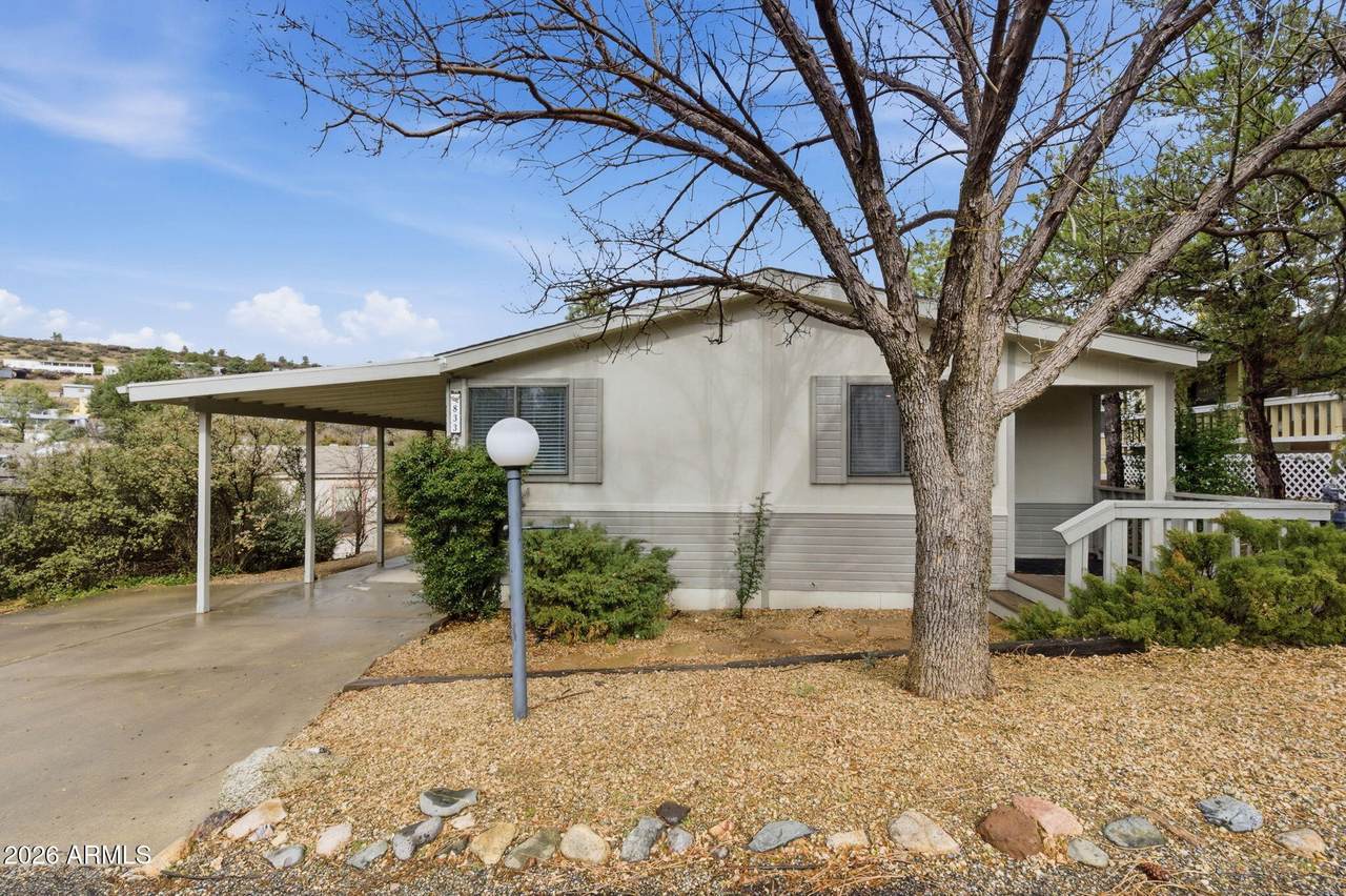 833 Glade Drive - Photo 1