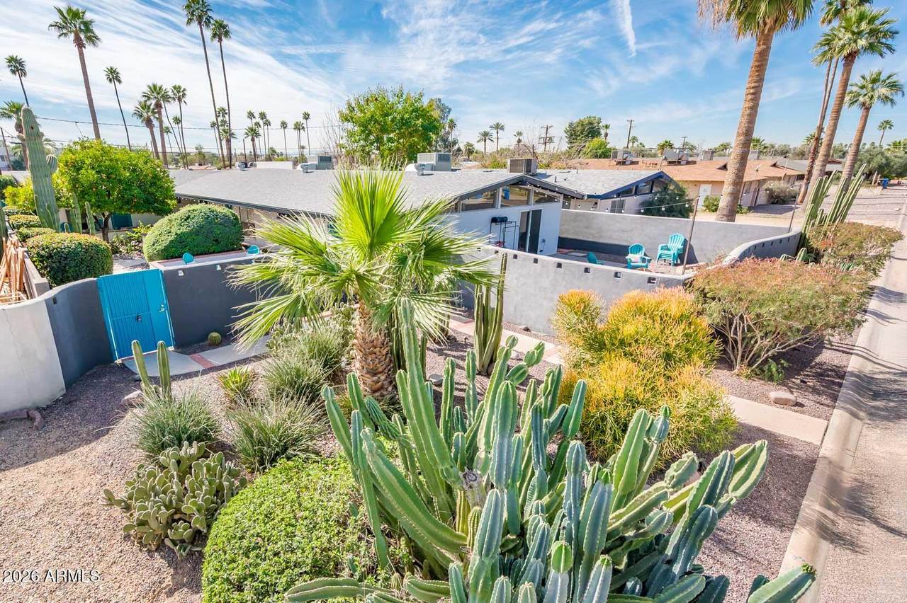 2727 Montecito Avenue - Photo 1