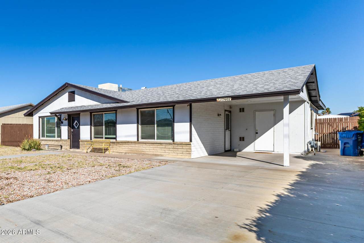 17607 15TH Avenue - Photo 1