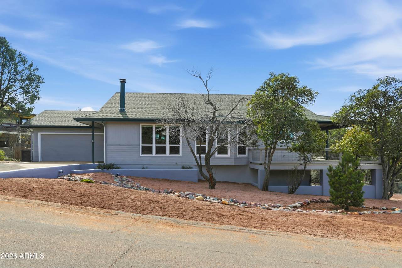 1304 Camelot Drive - Photo 1